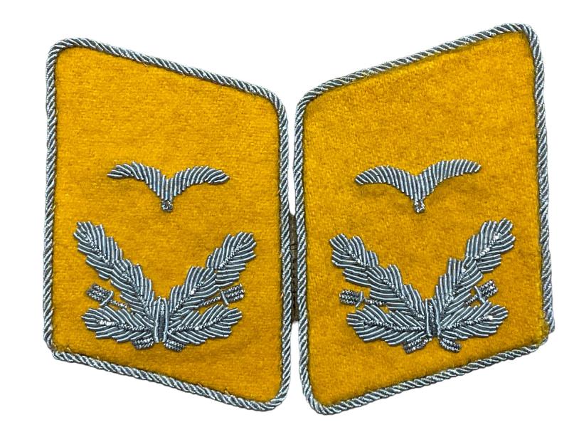 German Luftwaffe Flight Leutnant's Collar Tabs
